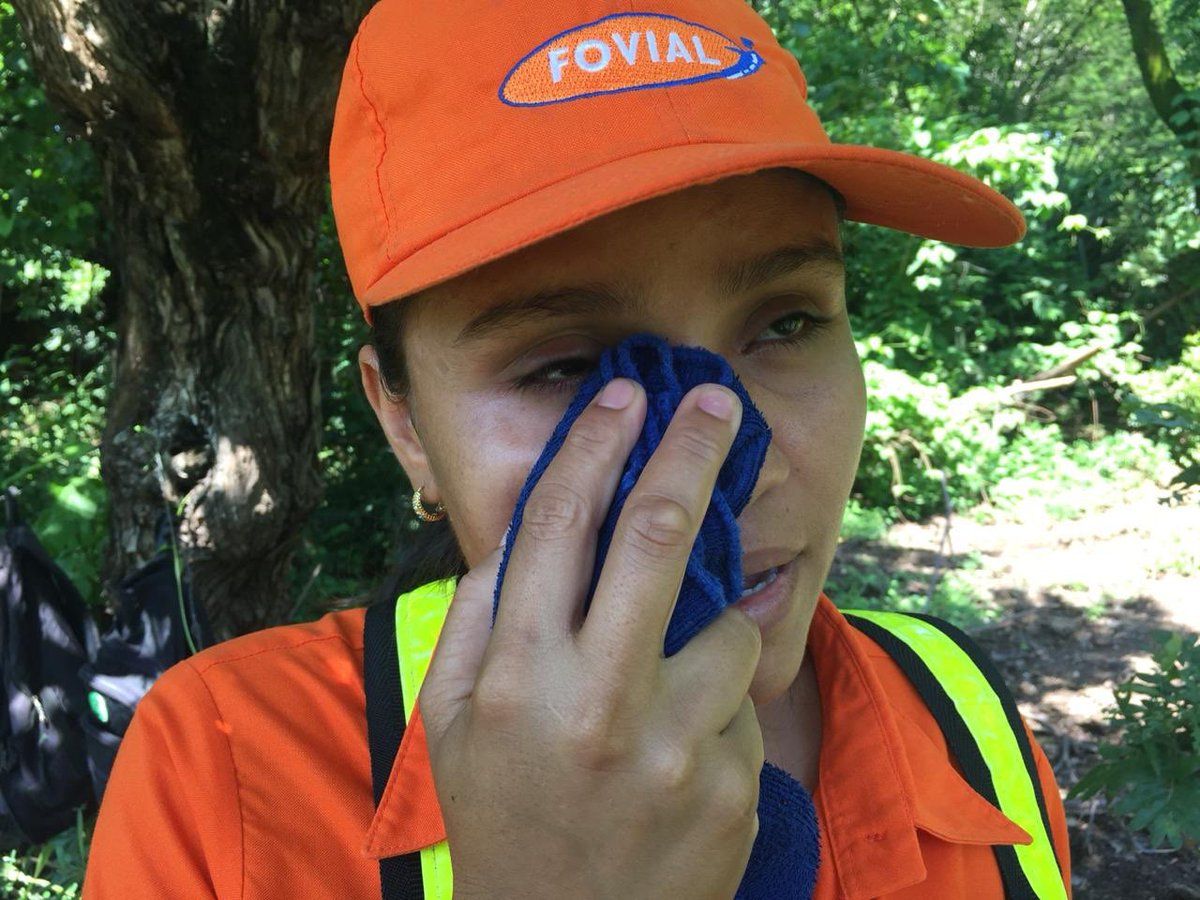 ¡Indignante! Lanzan piedra en el rostro a empleada de FOVIAL