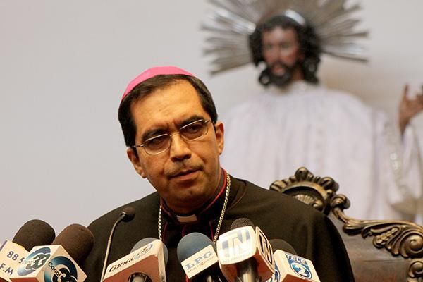 Arzobispo califica de "nefasto" el atraso en elección de Magistrados