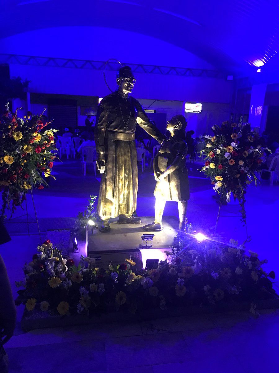 Alcaldía de Ciudad Delgado devela monumento en honor a San Oscar Romero