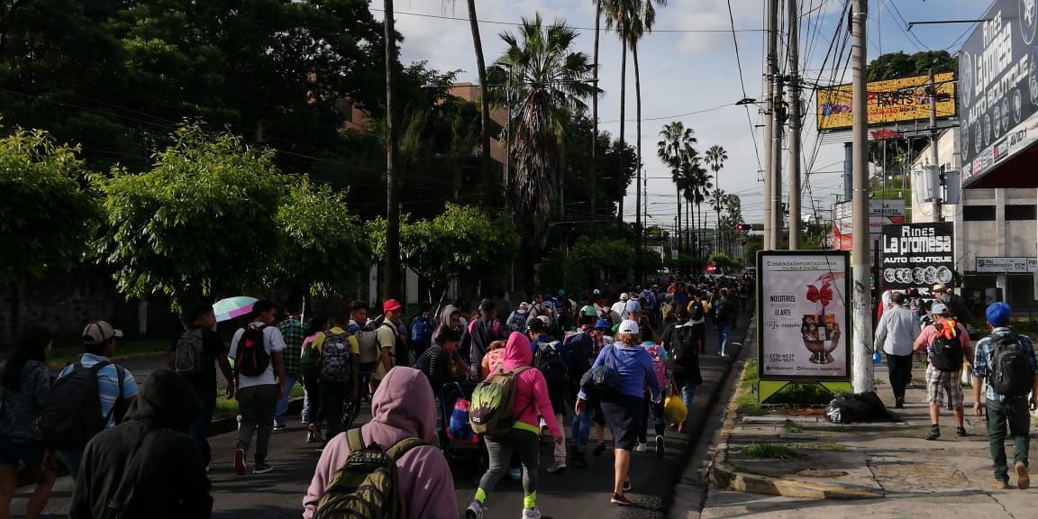 A pesar de advertencias, caravana de salvadoreños partió rumbo a EE.UU.