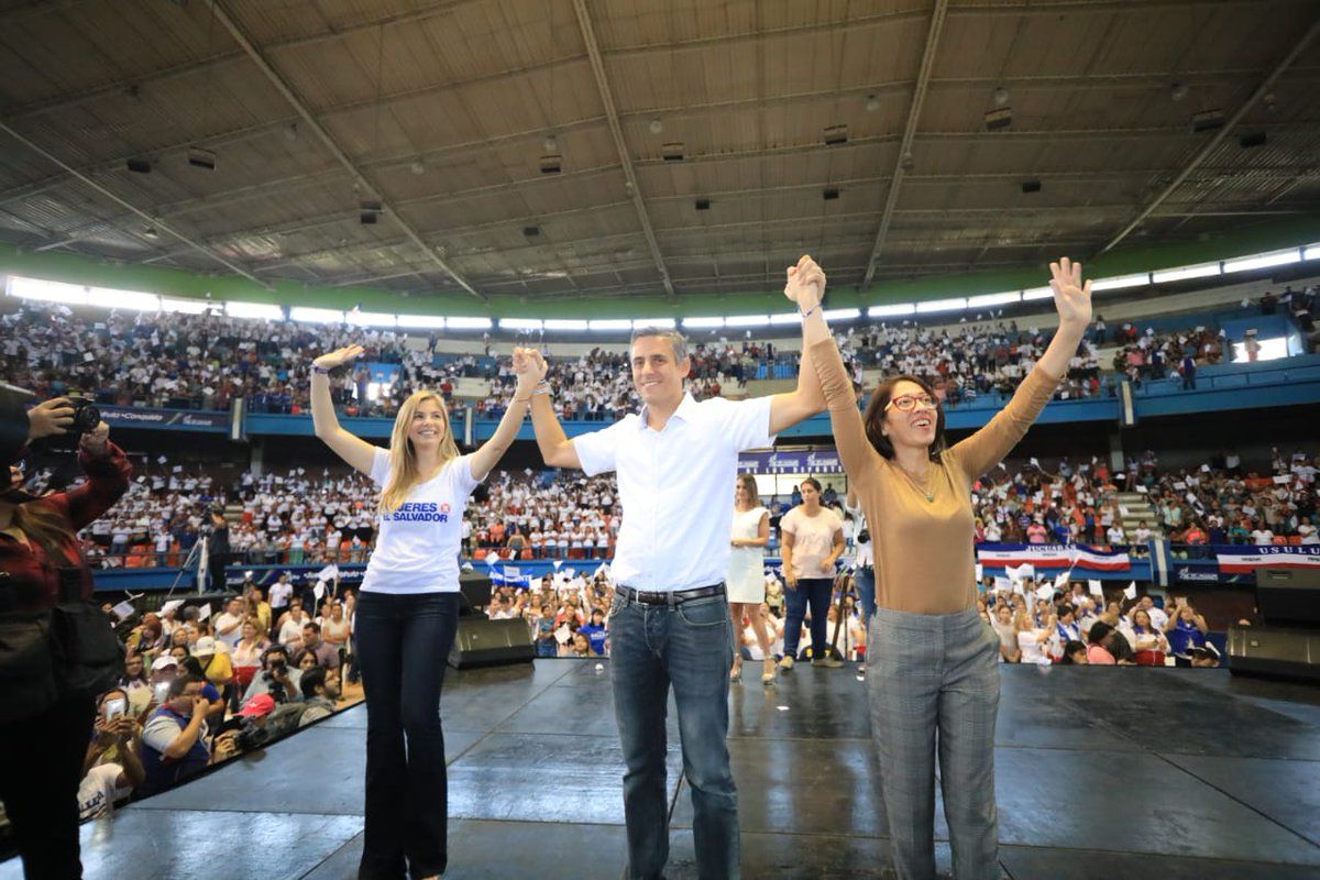 Calleja: "Son las mujeres las que nos van a llevar a la Presidencia"