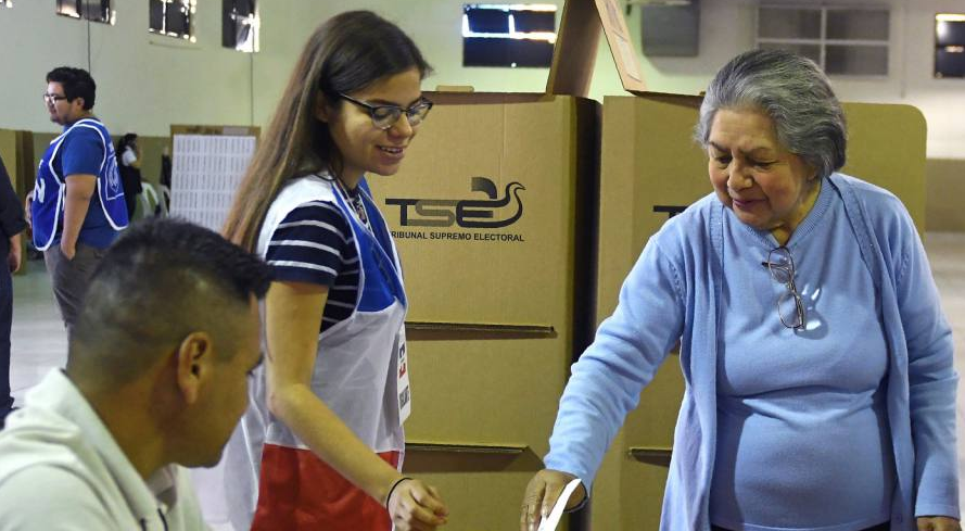 Mujeres conforman el 53% del padrón electoral para las presidenciales