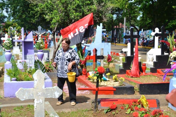 Régimen de Ortega reprimió a los nicaragüenses incluso en los cementerios
