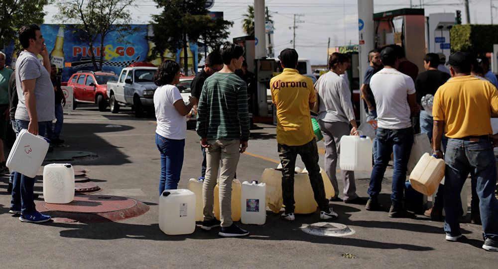 Se agudiza el desabastecimiento de gasolina en México por políticas de López Obrador