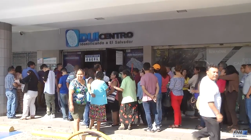 Casi 50 mil salvadoreños podrán renovar DUI de forma gratuita