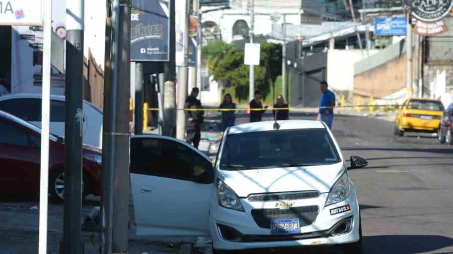 Asesinan a conductor de UBER y acompañante frente a bar de la Zona Rosa