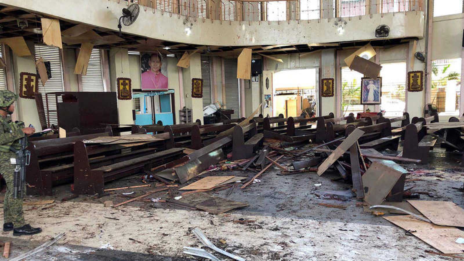 Al menos 20 muertos y más de 80 heridos en un atentado contra una catedral de Filipinas