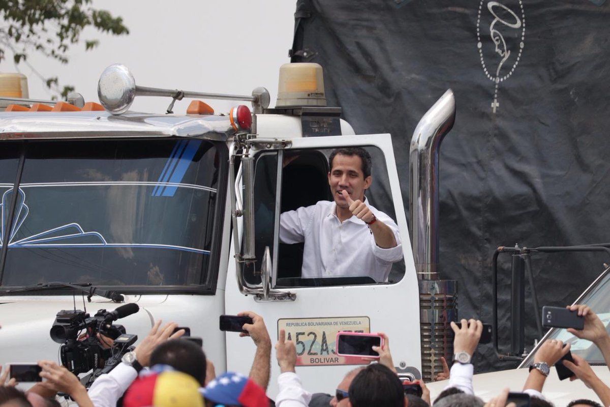 Guaidó llama a los militares venezolanos a permitir el ingreso de la ayuda humanitaria