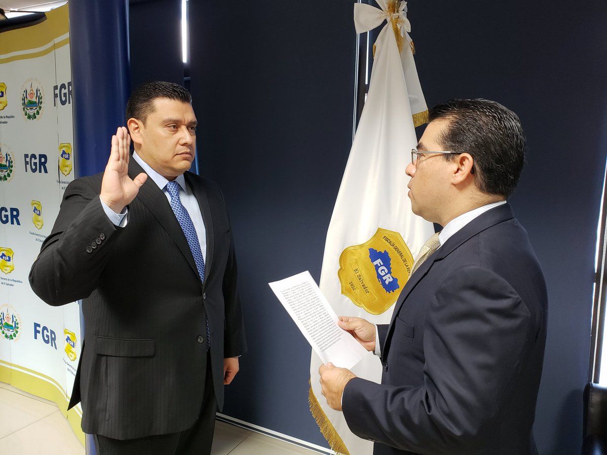 Raúl Melara juramenta a Allan Hernández como Fiscal General Adjunto