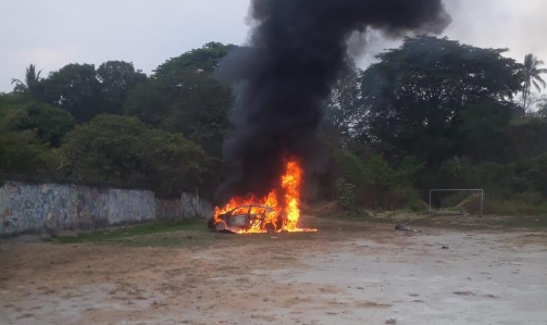 Coche bomba lesiona de gravedad a policías en Soyapango