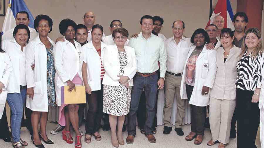 Cuba retira médicos asignados a "Misión Milagro" en El Salvador