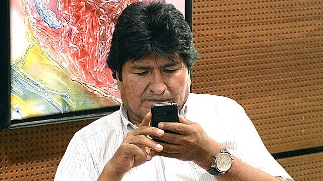 Con ayuda de los chinos, Evo Morales se convirtió en uno de los principales presidentes "tuiteros" de la región