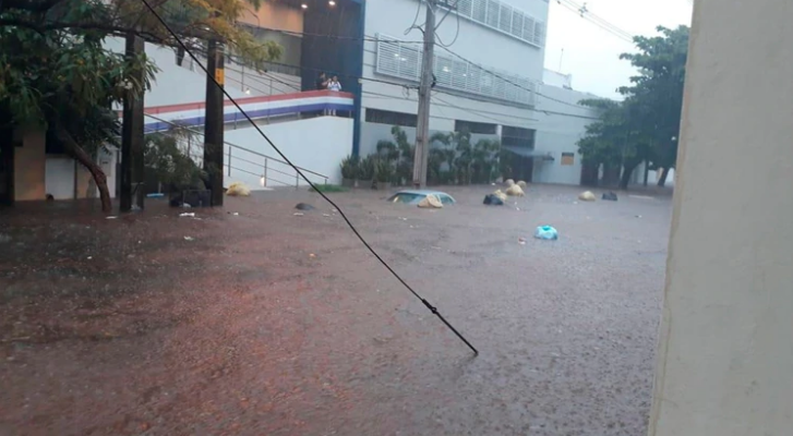 Miles de afectados en Paraguay por las inundaciones