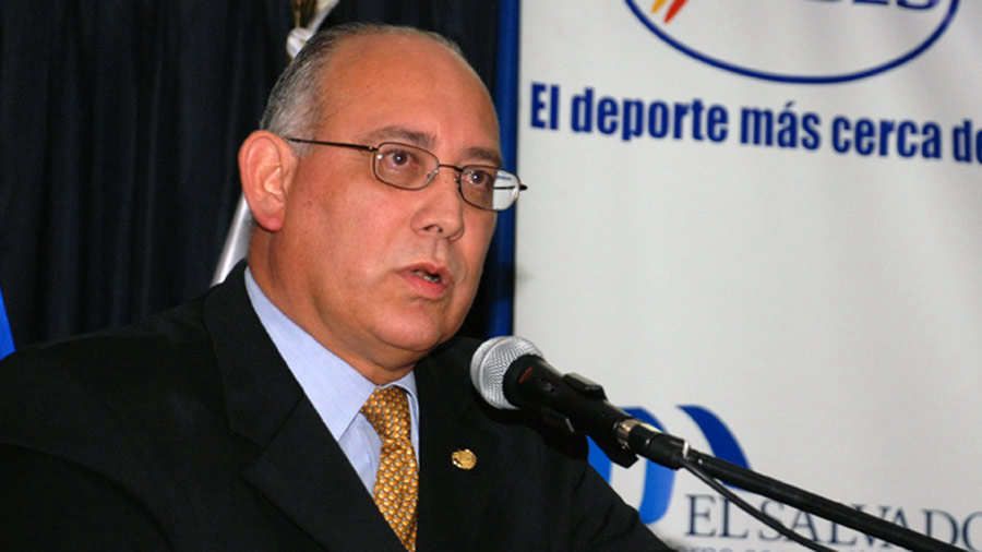 FGR demanda al expresidente del INDES y a su esposa por enriquecimiento ilícito por más de $200 mil