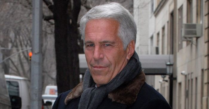 El magnate Jeffrey Epstein, acusado de tráfico de menores, se suicida en su celda