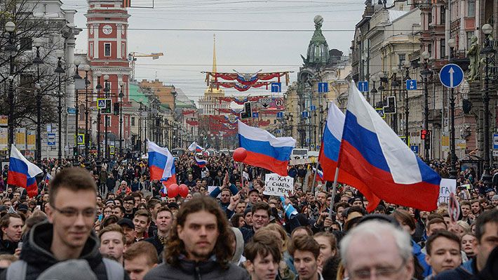 La oposición rusa hace una demostración de fuerza con un multitudinario mitin en Moscú