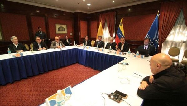 Estados Unidos apoyará un diálogo en Venezuela sólo si lleva a elecciones presidenciales