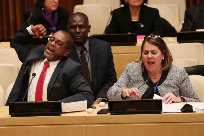 Estados Unidos expulsó a dos y restringe movimientos de los demás miembros de la misión cubana ante la ONU