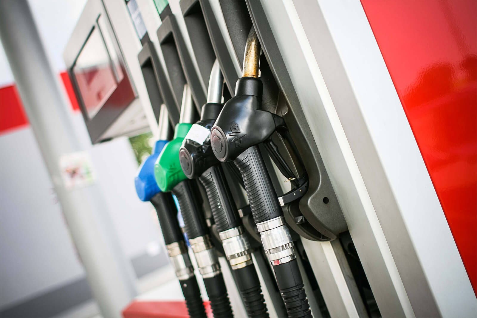 Precios de los combustibles aumentarán a partir de este martes