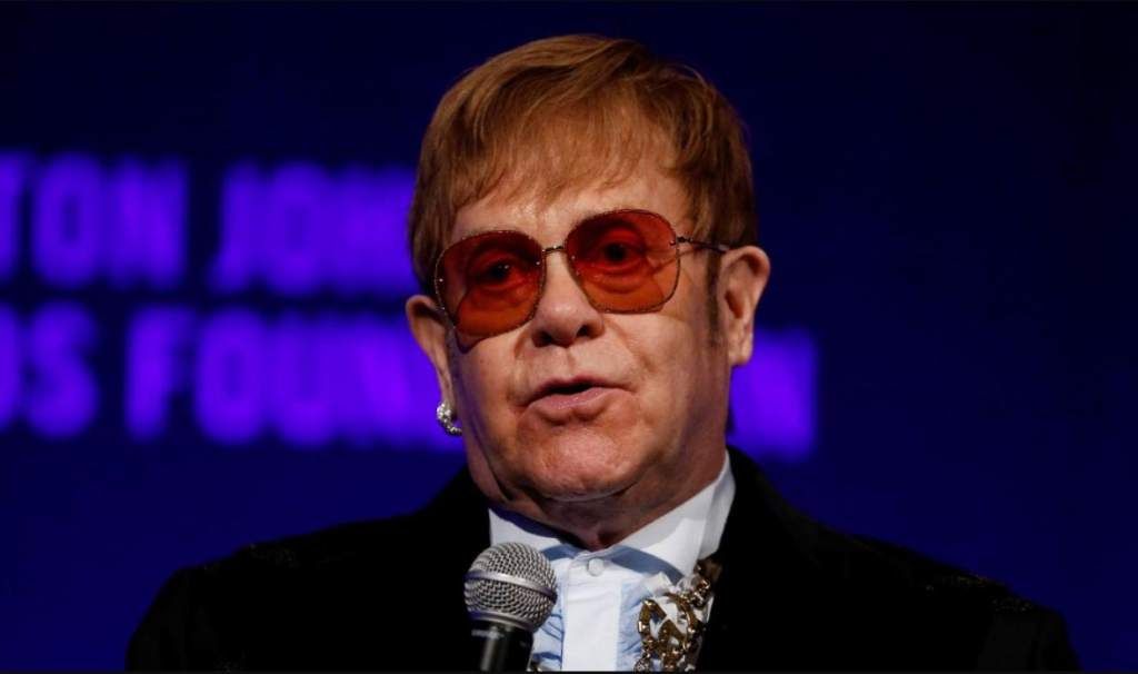 Elton John revela que la cocaína lo convirtió un monstruo: "Te vuelves obsesionado contigo mismo"