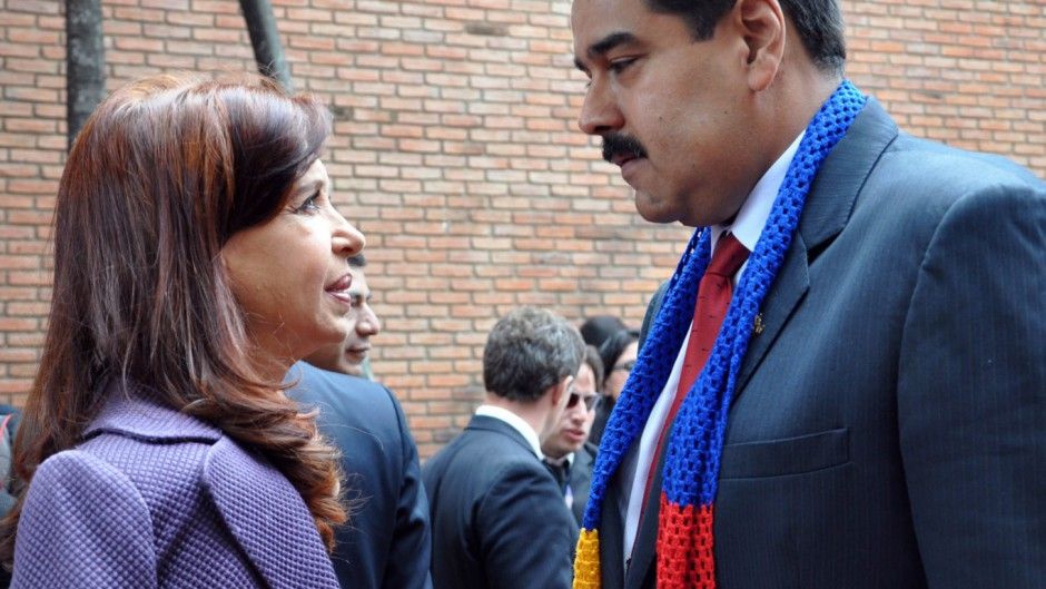 Maduro volvió a celebrar el triunfo del kirchnerismo y prometió inversiones en la Argentina