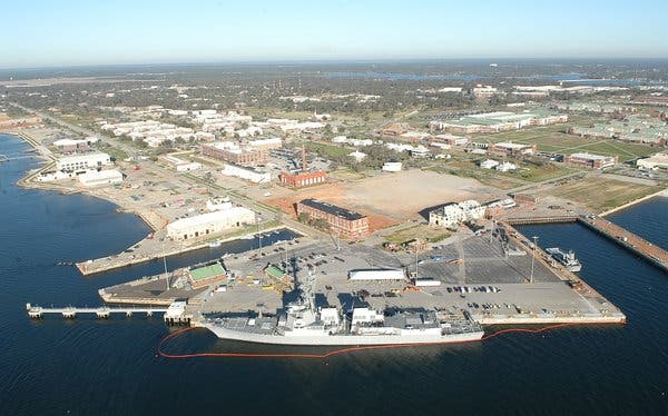 Tiroteo en la base aeronaval de Pensacola, EEUU: dos muertos, al menos nueve heridos y el tirador fue abatido