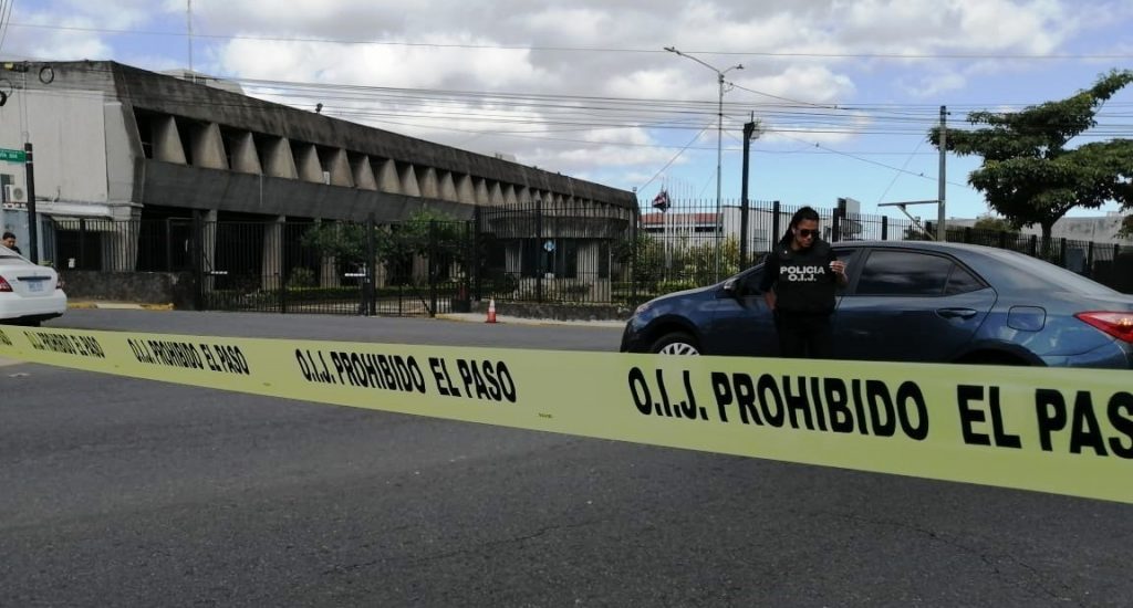 Fiscalía de Costa Rica allanó la Casa Presidencial por presunta violación de privacidad de los ciudadanos