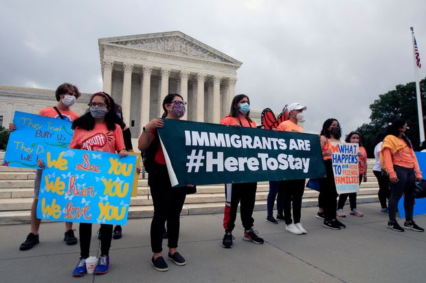 La Corte Suprema de los EEUU determinó que los jóvenes hijos de inmigrantes no pueden ser deportados