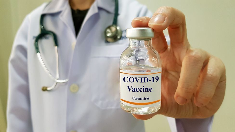 Universidad de Oxford anunció los primeros resultados de su vacuna contra el coronavirus: genera anticuerpos y es segura