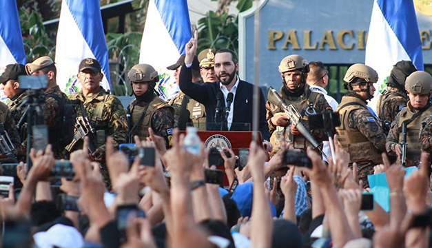 Autoritarismo de Bukele ha puesto en peligro la ayuda de Estados Unidos a El Salvador, advierte funcionario