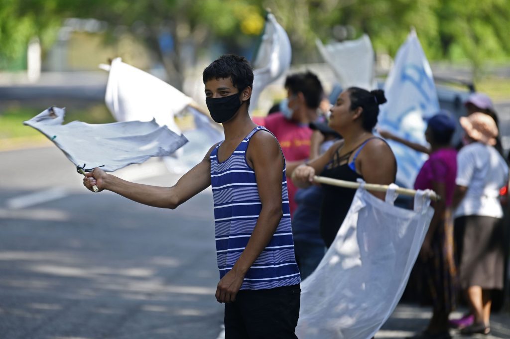 FMI advierte que El Salvador tendrá la peor caída económica de la región