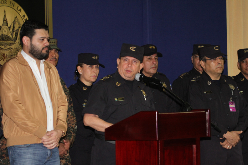 Sociedad civil salvadoreña advierte que la PNC amenaza la democracia e impide lucha anticorrupción