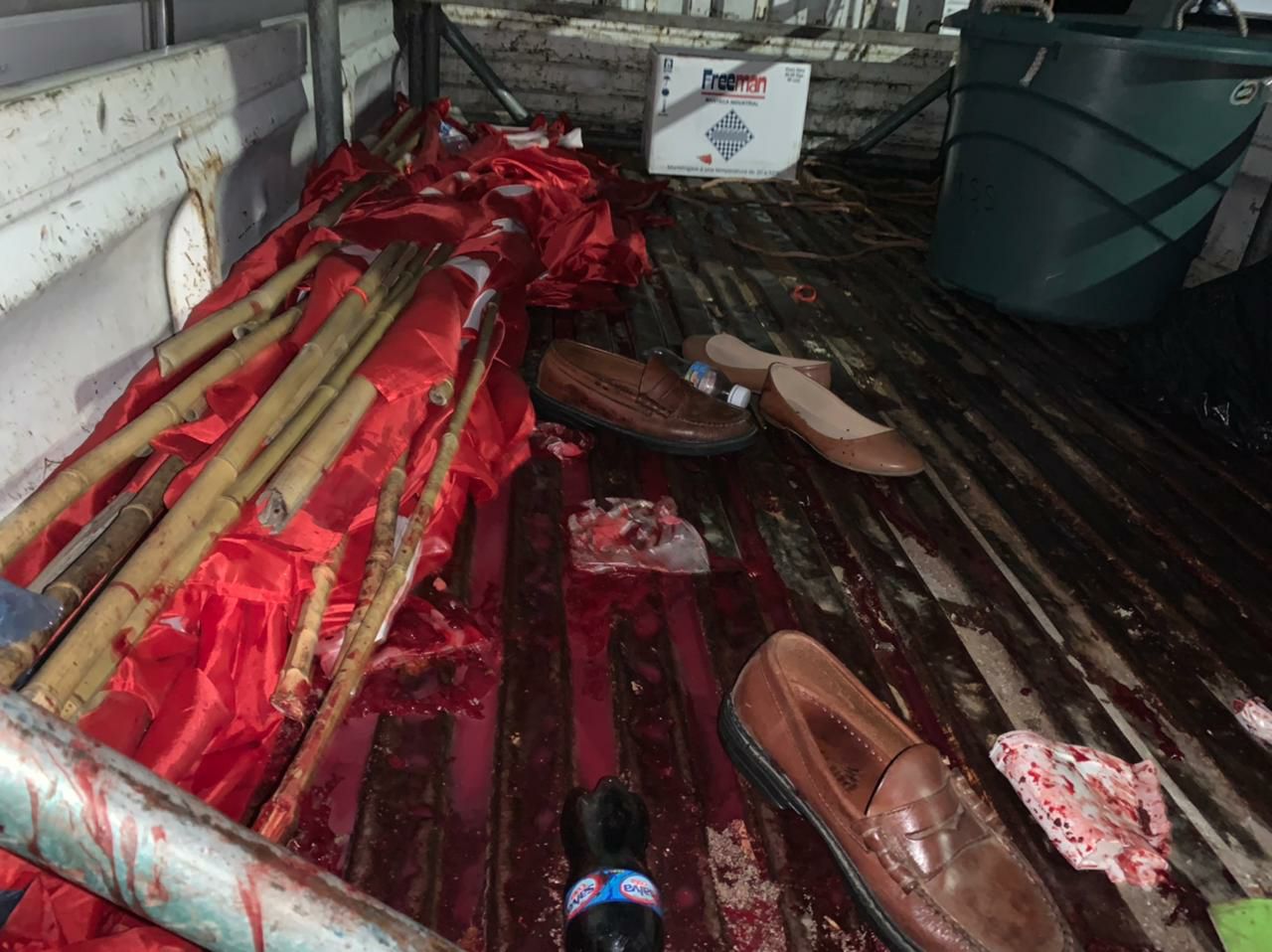 Dos muertos y tres heridos en ataque a caravana del FMLN