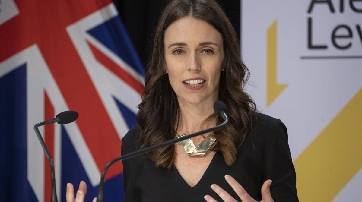 Primera ministra de Nueva Zelanda no se vacurá contra el COVID hasta que todos aquellos que están en la primera línea lo hagan