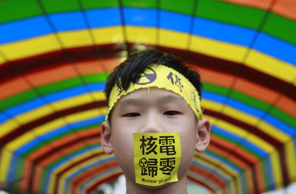 China continúa con estrictas restricciones, anunció que permitirá a sus ciudadanos tener un tercer hijo