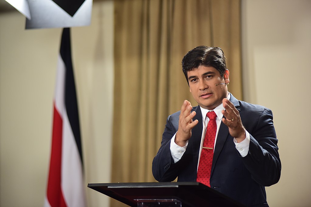 El presidente de Costa Rica respalda investigación por presunta corrupción en obras públicas y pide todo el peso de la ley a responsables