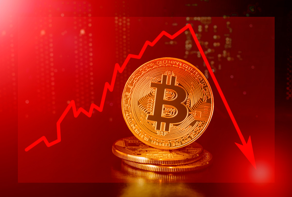El bitcoin se hunde más de 10% por la clausura en China de granjas de minado de la criptomoneda