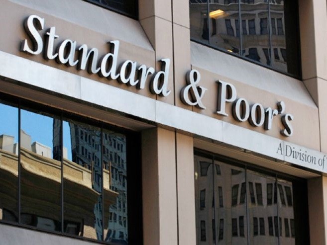 Standard and Poor’s degrada a negativa la perspectiva de El Salvador