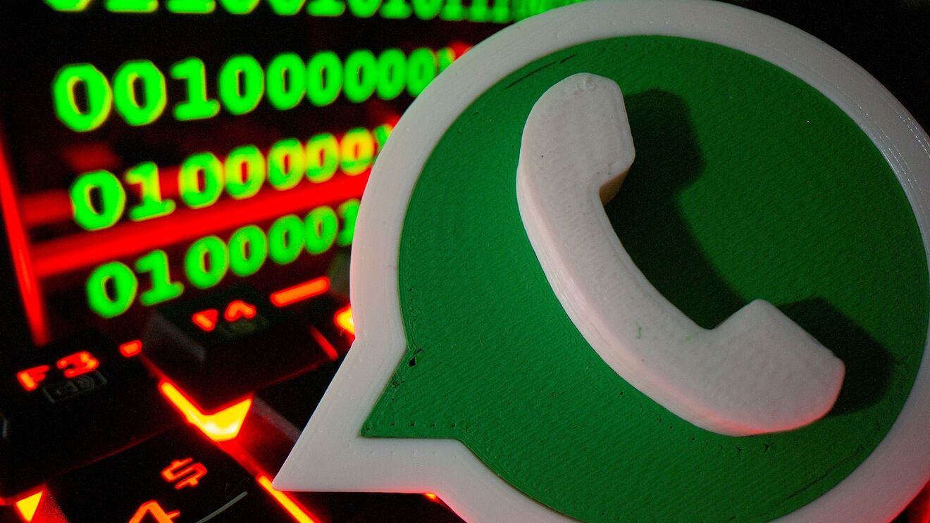 Denuncian hackeo de grupos de WhatsApp informativos