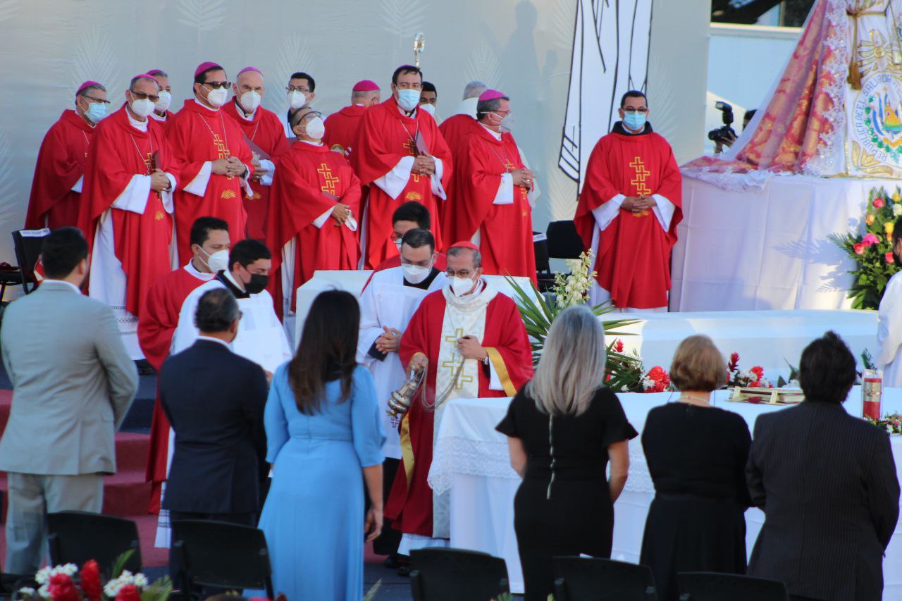 Cardenal hace un llamado a los salvadoreños a seguir con la ruta de los Acuerdos de Paz
