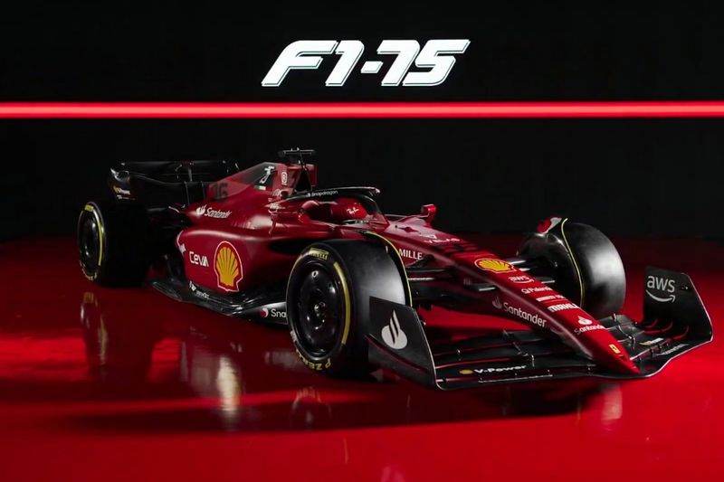 Ferrari presentó su nuevo modelo para una temporada clave en su historia