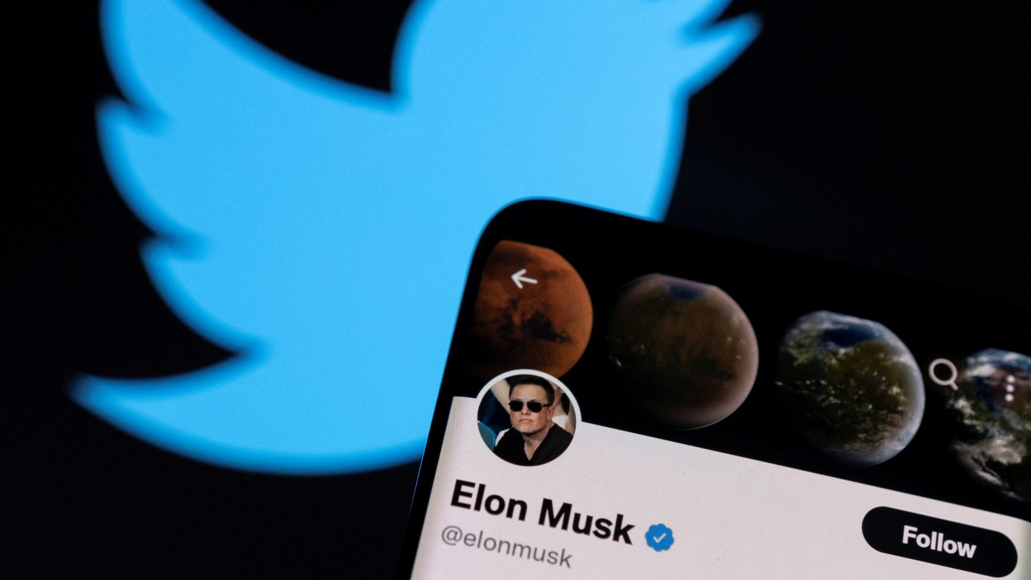 Las acciones de Twitter cotizan con una fuerte alza en Wall Street ante la inminente compra de Elon Musk