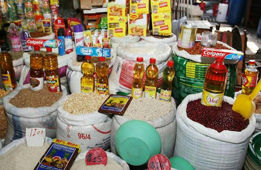 Salvadoreños obligados a cambiar su dieta por el aumento hasta del 80% en los precios de los alimentos