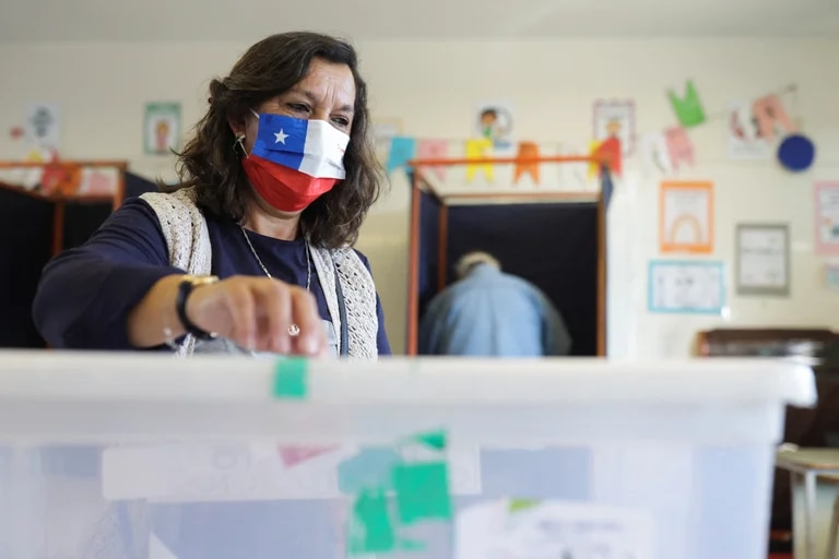 Chilenos rechazan nueva Constitución que incluía legalización del aborto