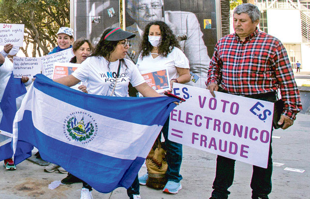 Diáspora salvadoreña asegura que Ley de voto exterior no los representa