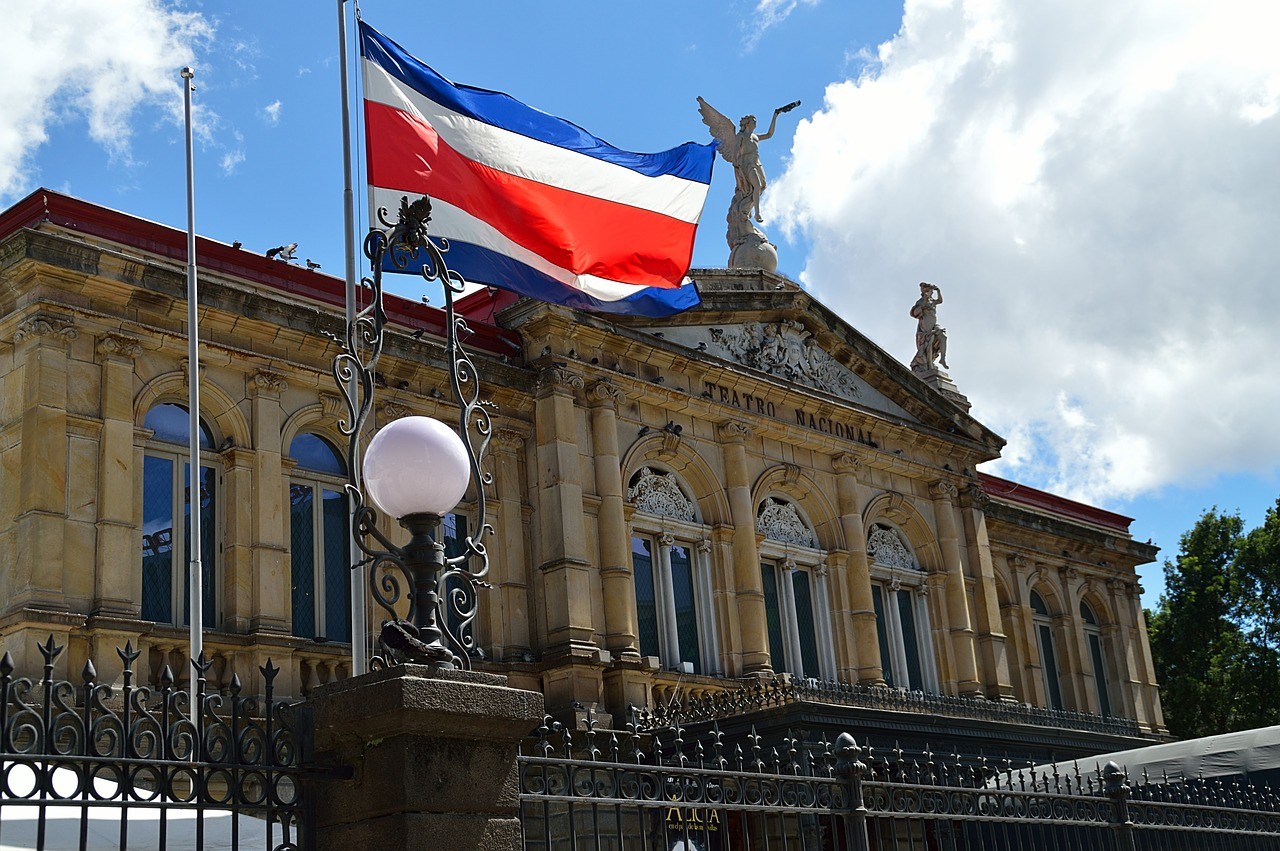 Costa Rica eleva su proyección de crecimiento económico a 4.3 % para 2022