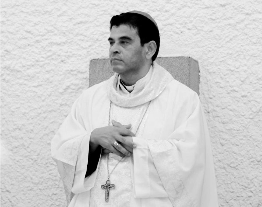 Régimen de Ortega condeno al obispo Rolando Álvarez a 26 años de prisión