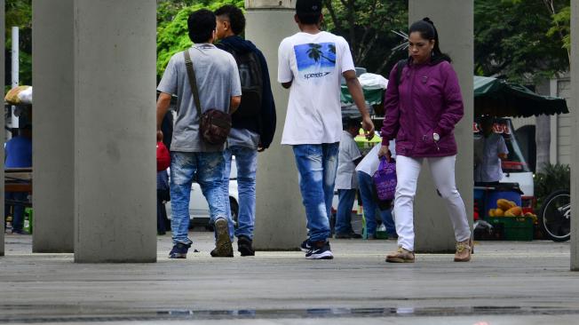 El 84.8 % de la población joven de El Salvador no asistió a la universidad durante el 2022