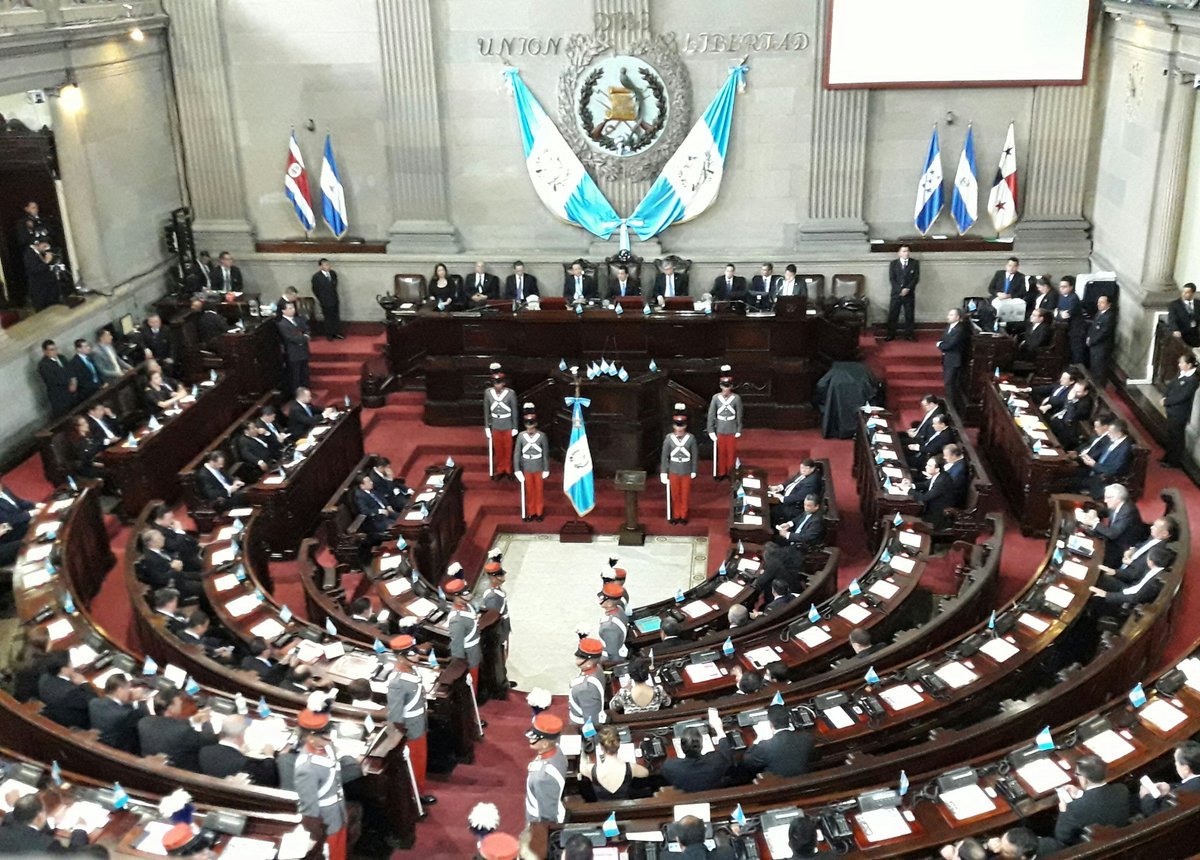 EE.UU. cancela visa a 300 guatemaltecos, incluidos 100 diputados, por "socavar la democracia"