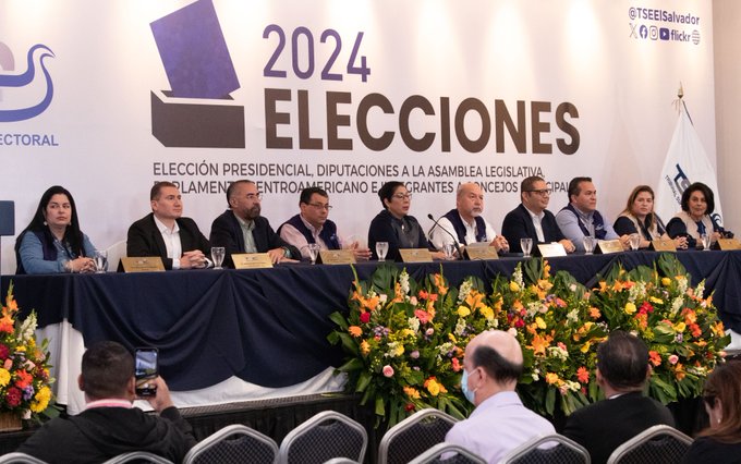 Tribunal Supremo Electoral reconoce que FRACASÓ en el conteo preliminar de votos